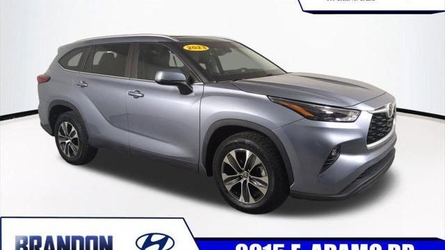 Preowned 2023 Toyota Highlander XLE for Sale