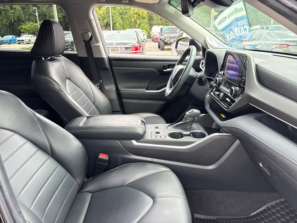 2023 Toyota Highlander - $34,001
