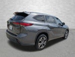 2023 Highlander Thumbnail 2