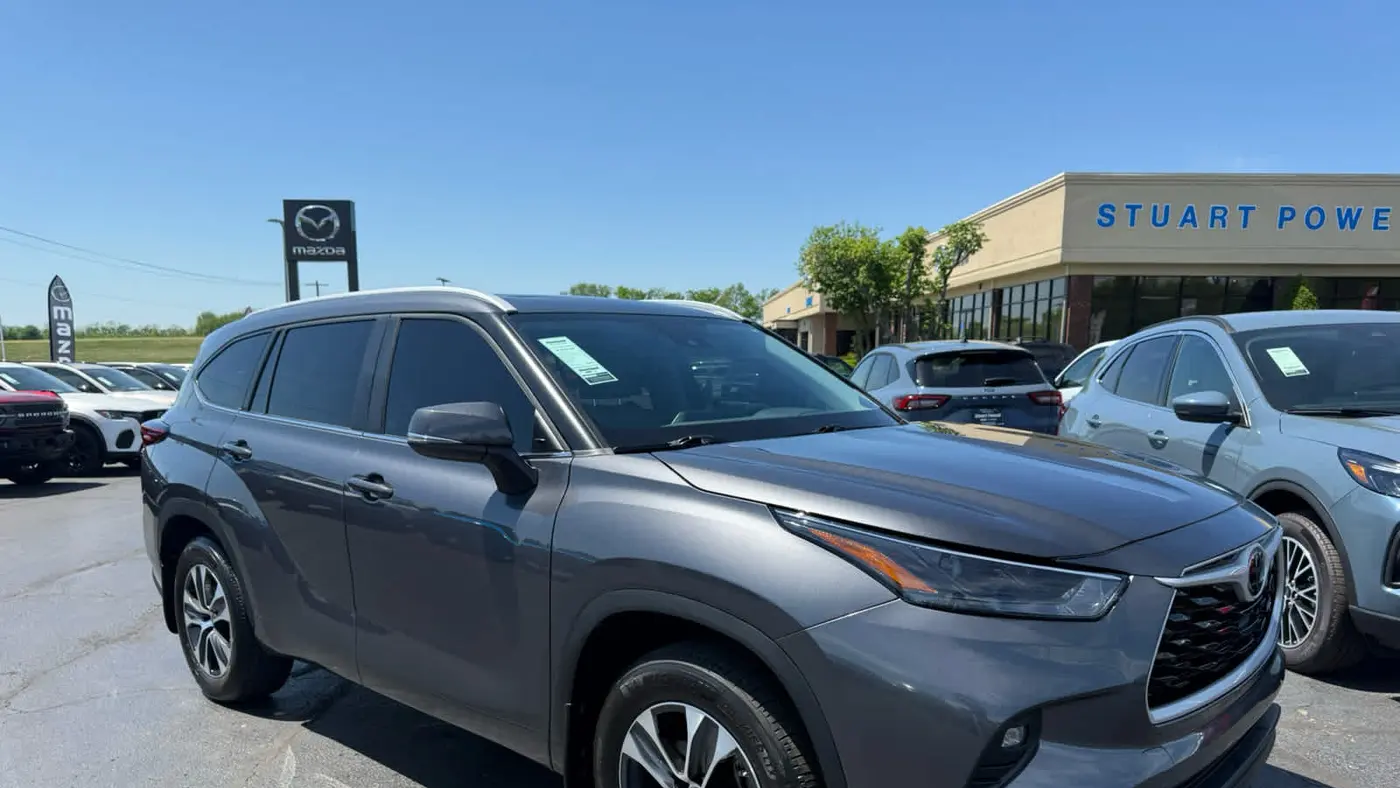 Preowned 2023 Toyota Highlander LE for Sale