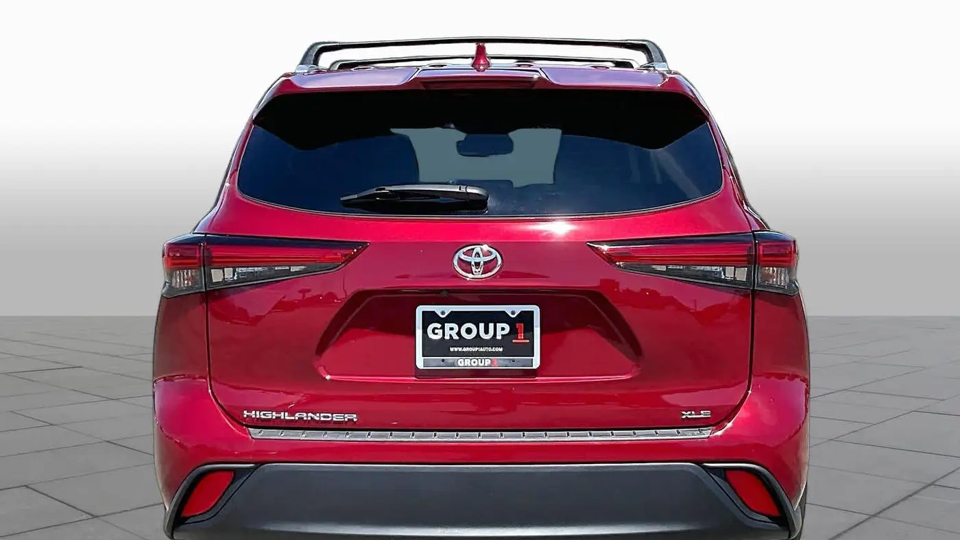 2023 Toyota Highlander LE