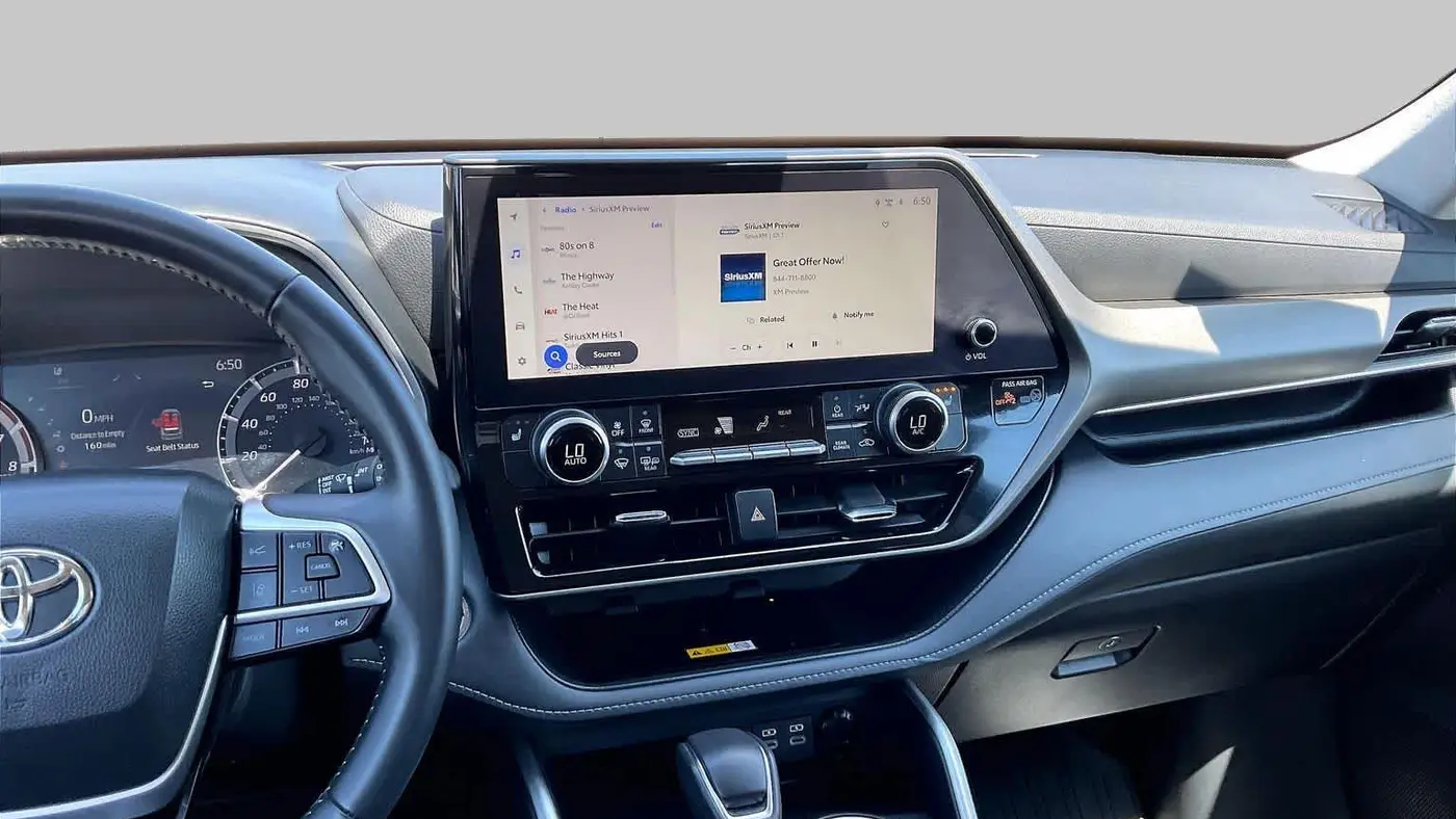 2023 Toyota Highlander LE
