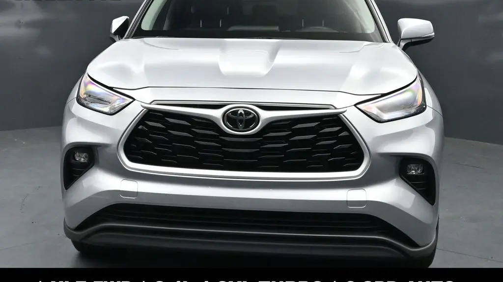 2025 Toyota Highlander LE