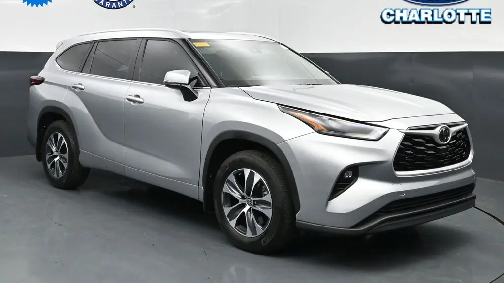 2025 Toyota Highlander LE
