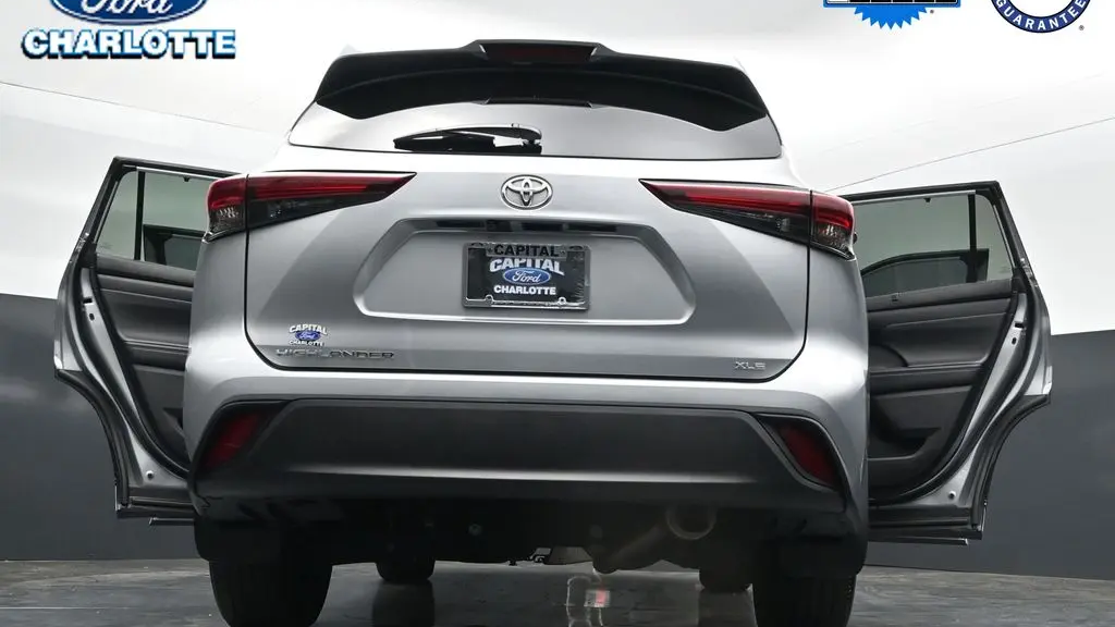 2025 Toyota Highlander LE