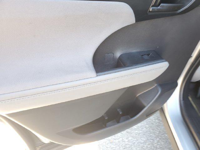 2023 Toyota Highlander - $32,995