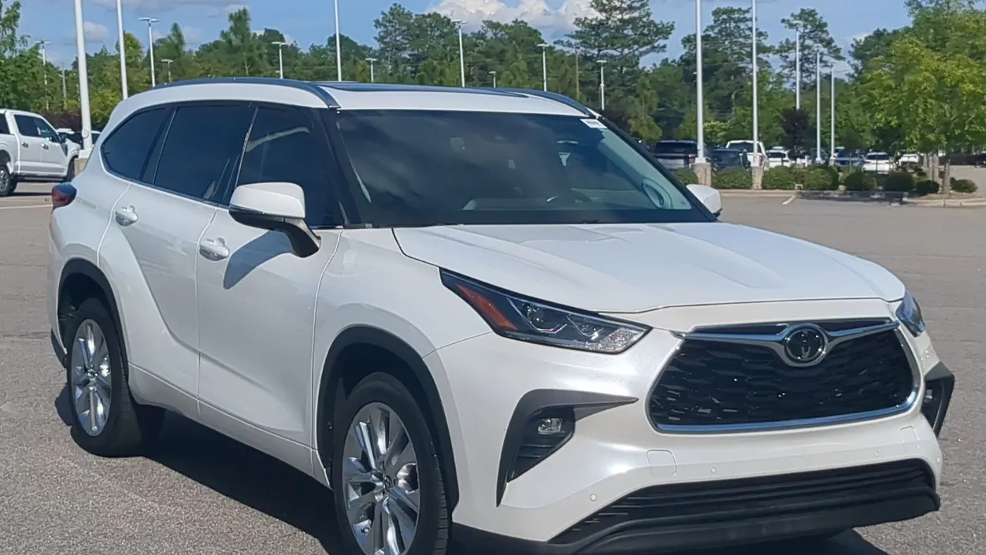 Preowned 2023 Toyota Highlander LE for Sale