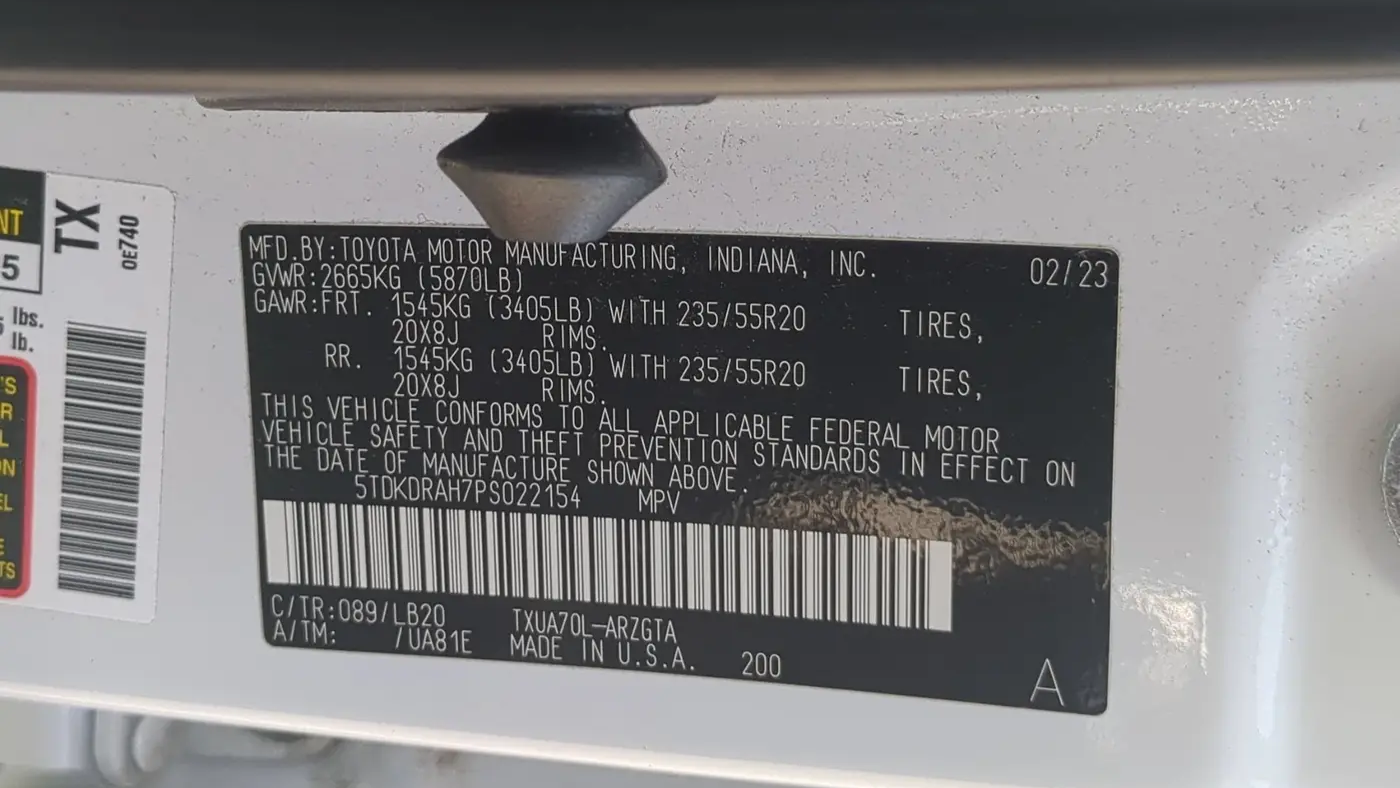 2023 Toyota Highlander LE