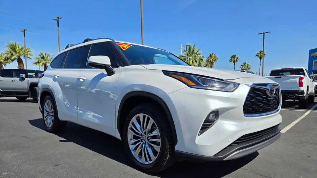 Preowned 2024 Toyota Highlander Platinum for Sale