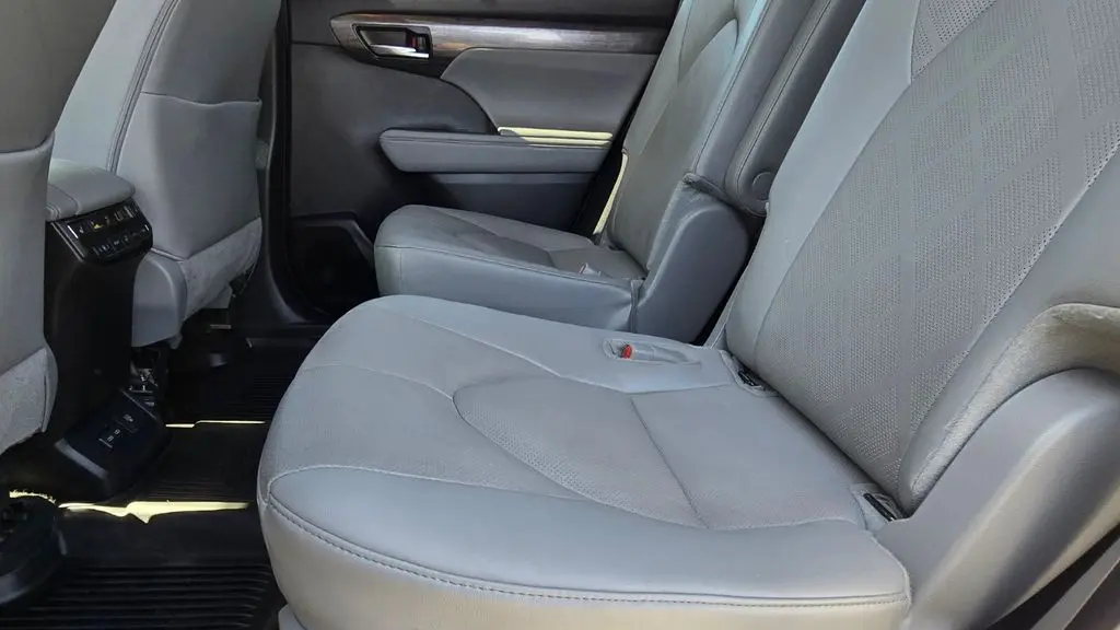 2024 Toyota Highlander Platinum