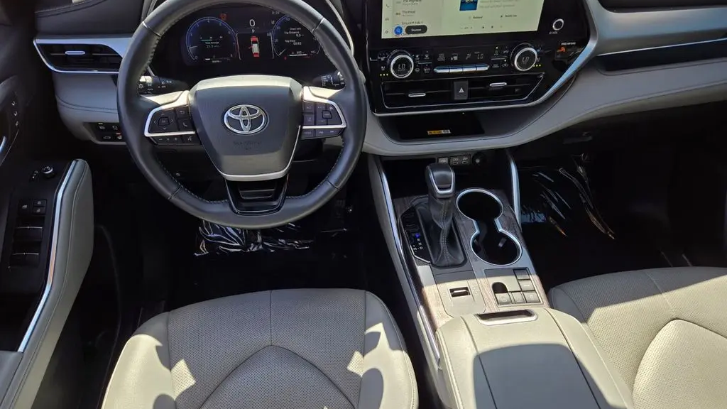 2024 Toyota Highlander Platinum