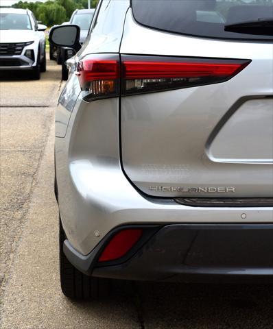 2023 Toyota Highlander - $33,064