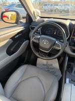 2023 Highlander Thumbnail 14