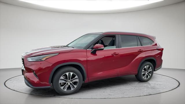 Preowned 2023 Toyota Highlander XLE for Sale