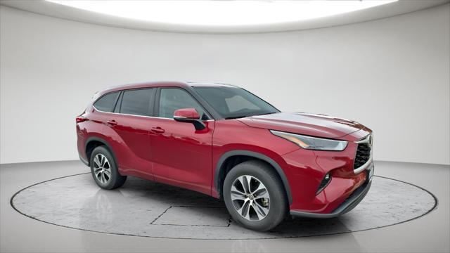 Preowned 2023 Toyota Highlander XLE for Sale