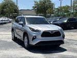 2023 Highlander Thumbnail 3