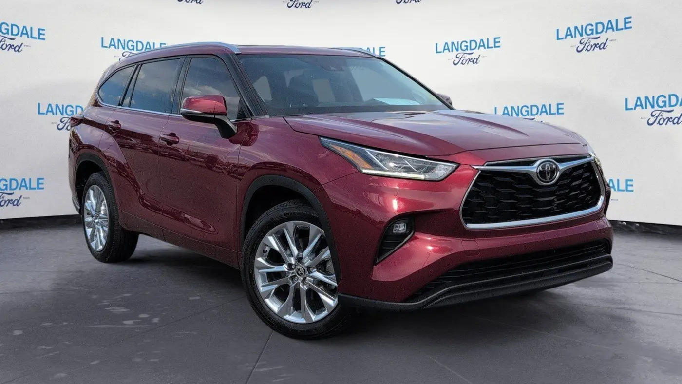 2023 Toyota Highlander LE