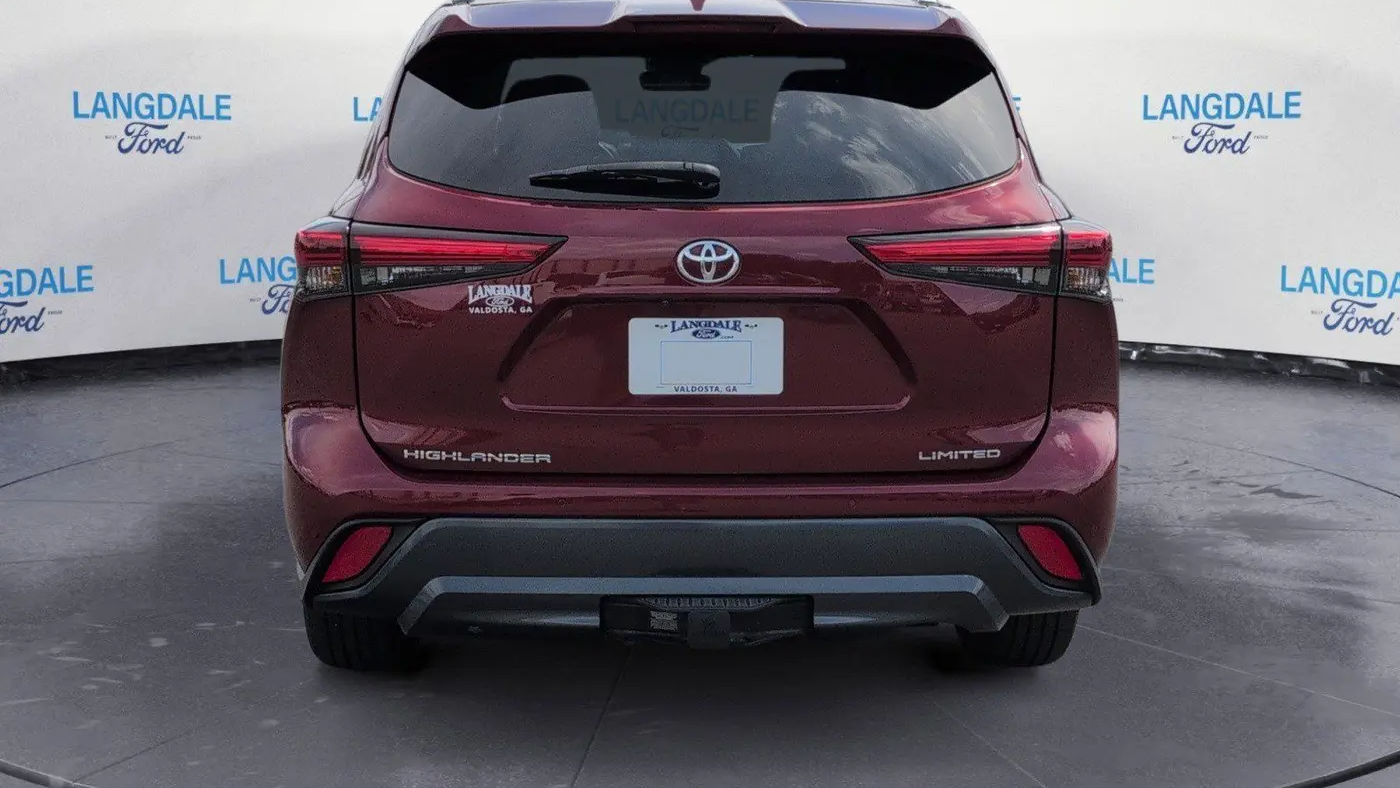 2023 Toyota Highlander LE