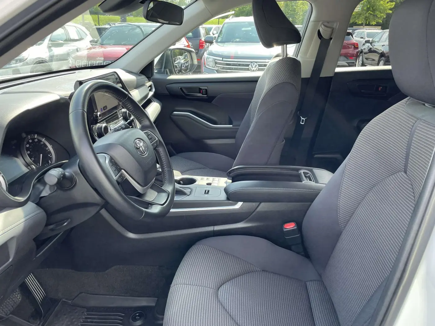2023 Toyota Highlander - $32,950
