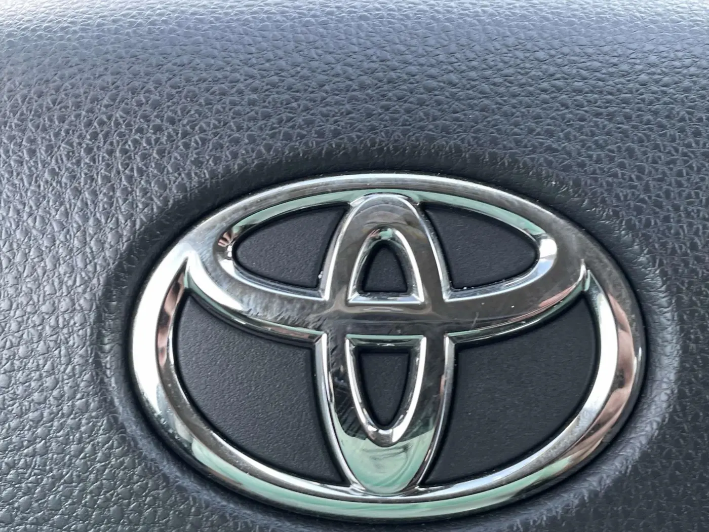 2023 Toyota Highlander - $32,950