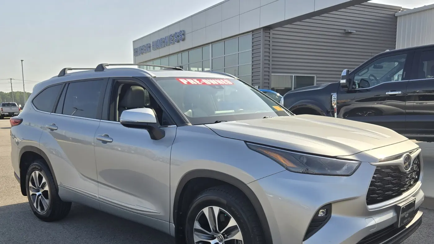 2023 Toyota Highlander LE