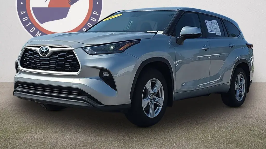 2024 Toyota Highlander LE
