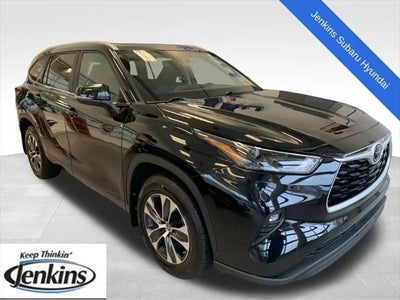 2023 Toyota Highlander AWD XLE 4DR SUV