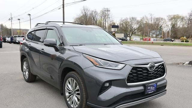 Preowned 2023 Toyota Highlander LE for Sale