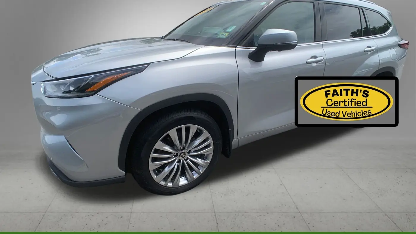 Preowned 2024 Toyota Highlander LE for Sale