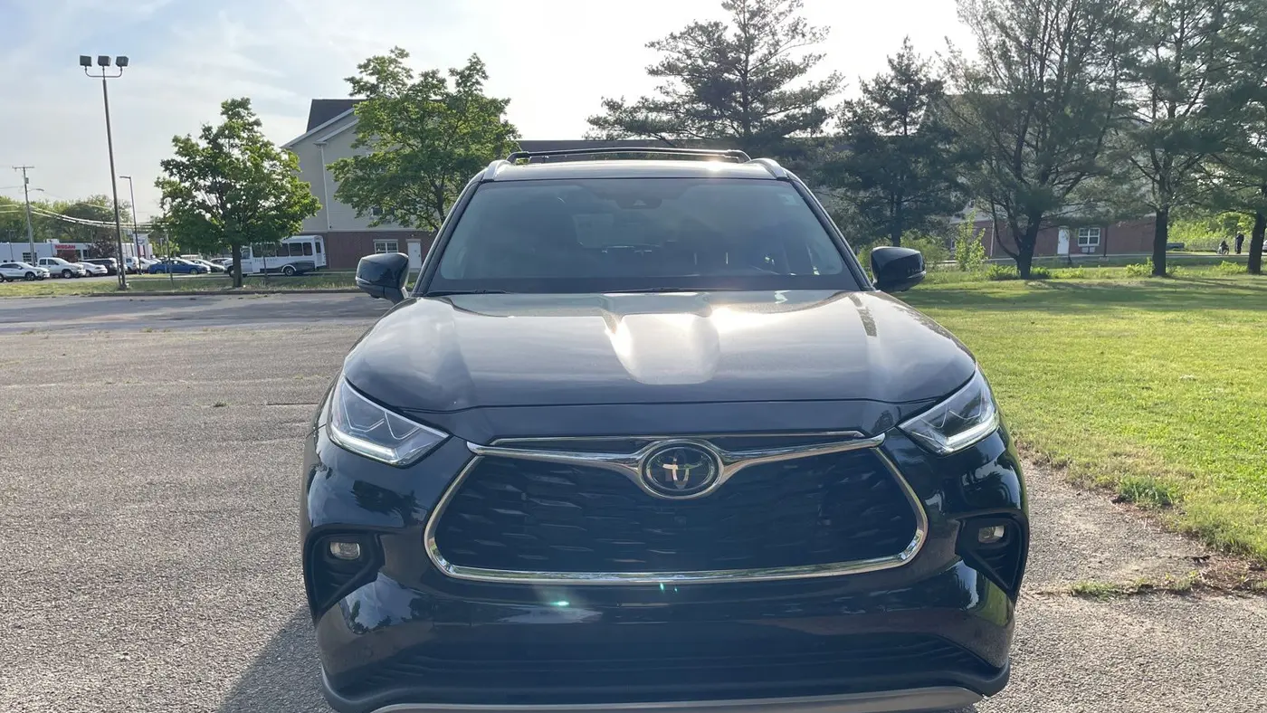 2025 Toyota Highlander LE