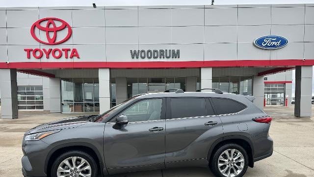 Preowned 2023 Toyota Highlander LE for Sale