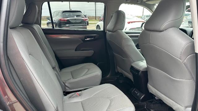2023 Toyota Highlander LE