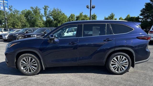 2024 Toyota Highlander LE
