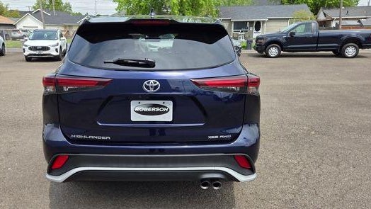 2024 Toyota Highlander LE