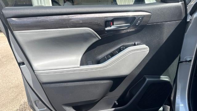 2025 Toyota Highlander LE