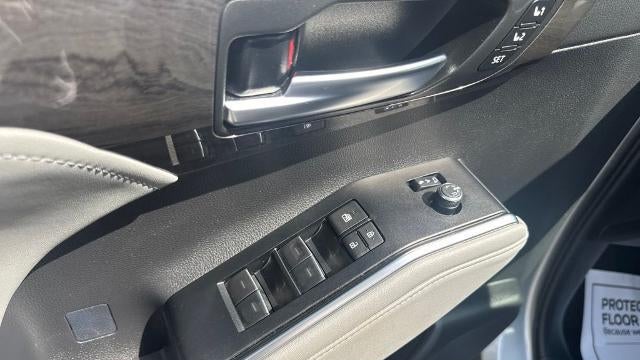 2025 Toyota Highlander LE