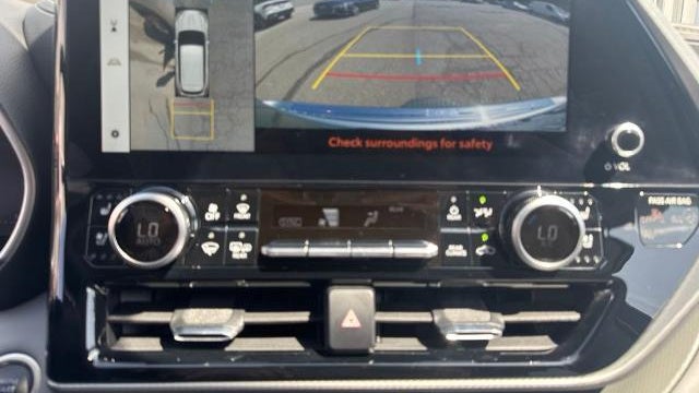 2025 Toyota Highlander LE
