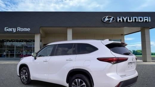 2023 Toyota Highlander XLE