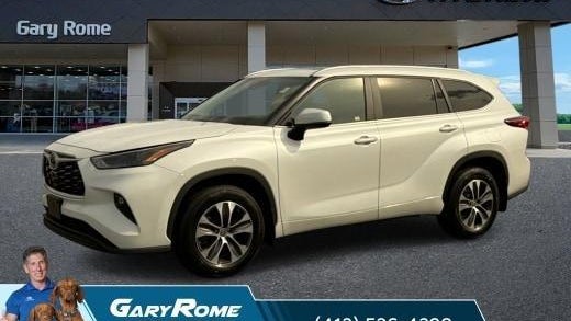 Preowned 2023 Toyota Highlander XLE for Sale