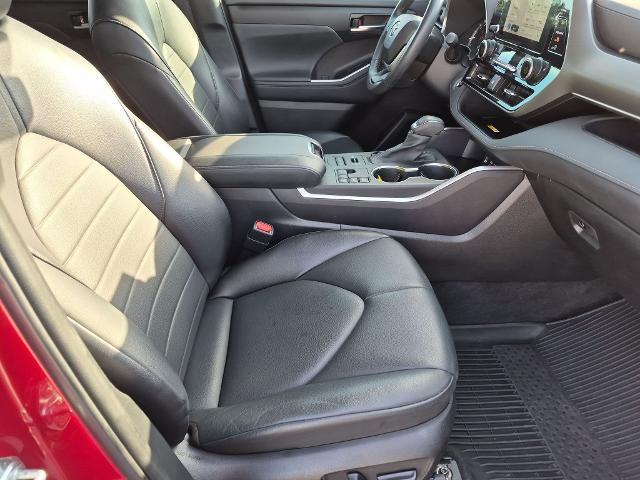 2023 Toyota Highlander - $31,976