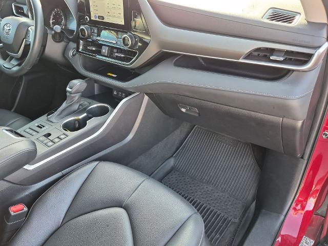 2023 Toyota Highlander - $31,976