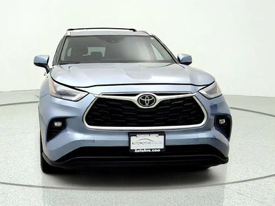 Photo of a 2023 Toyota Highlander AWD L 4DR SUV for sale