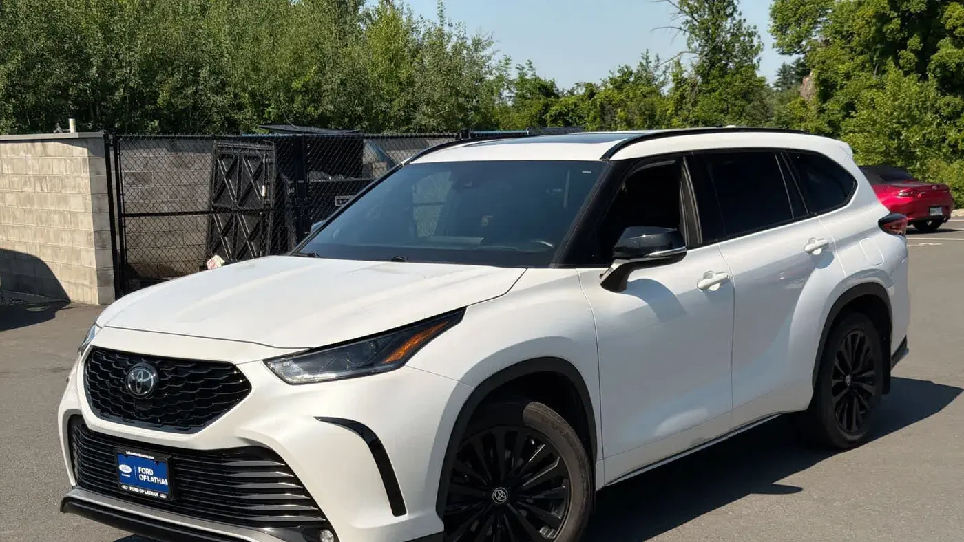 Preowned 2023 Toyota Highlander LE for Sale