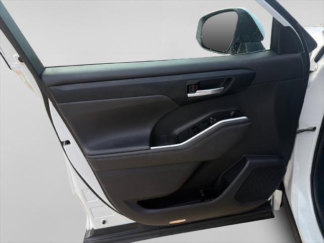 2023 Toyota Highlander - $31,955