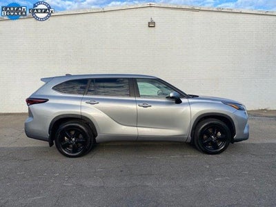 2024 Toyota Highlander AWD LE 4DR SUV