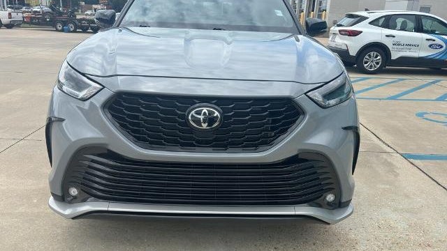 2025 Toyota Highlander LE