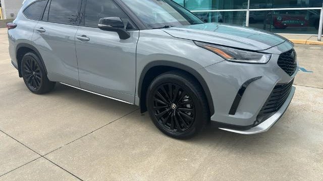 2025 Toyota Highlander LE