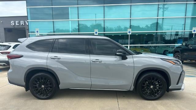 2025 Toyota Highlander LE