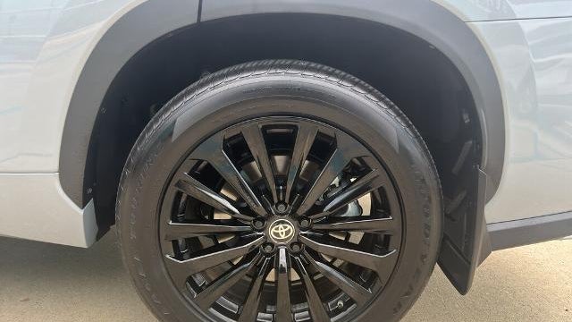 2025 Toyota Highlander LE
