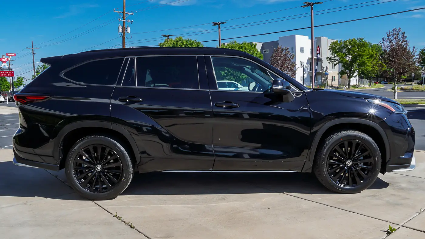 2025 Toyota Highlander XSE